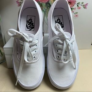 EXCELLENT CONDITION! Clean White Vans Authentic Shoes